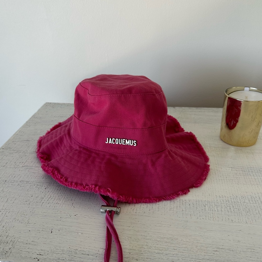 Jacquemus Pink Frayed-Edge Bucket Hat - Picture 3 of 6
